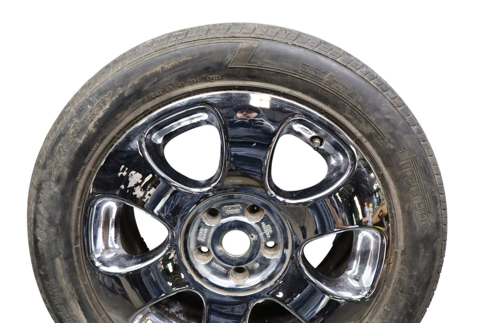 99-04 Bentley Arnage 6 Spoke 18 Inch Chrome Wheel Rim W/Tire PD56208PA Oem