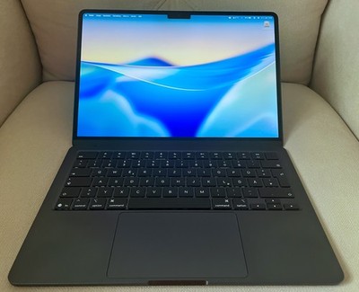 Apple MacBook Air 13 M4 - 16GB RAM - 256GB - wie neu mit Garantie bis 05.27