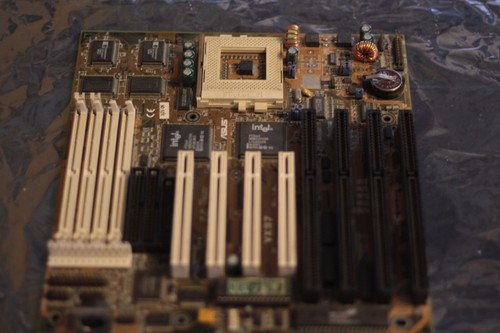 ASUS VX97 Socket 7 AT motherboard Intel 430VX TESTED 1.01 USB PCI ISA grade B - 第 1/21 張圖片