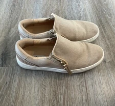 Not Rated women’s flats