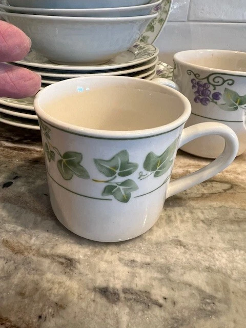 16 uds. Gibson Everyday China English Ivy Purple Grape Vines - 4 ajustes de lugar Foto 3 de 4