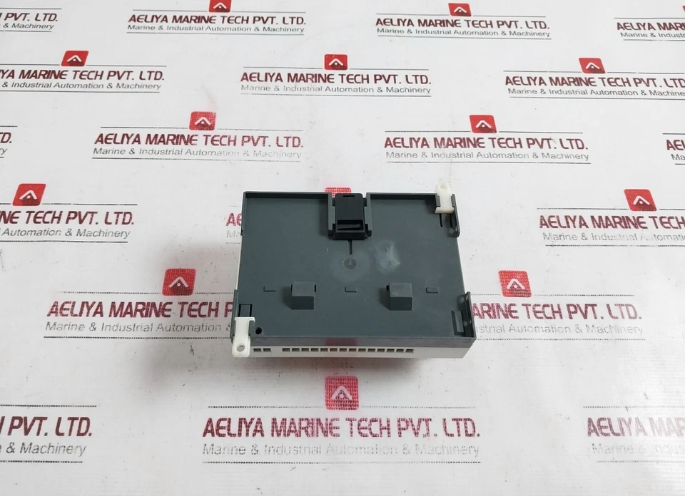 Crouzet CD20 Millenium 3 Essential Logic Module 100–240VAC 10.7VA 88 970 053 - Image 4 of 4