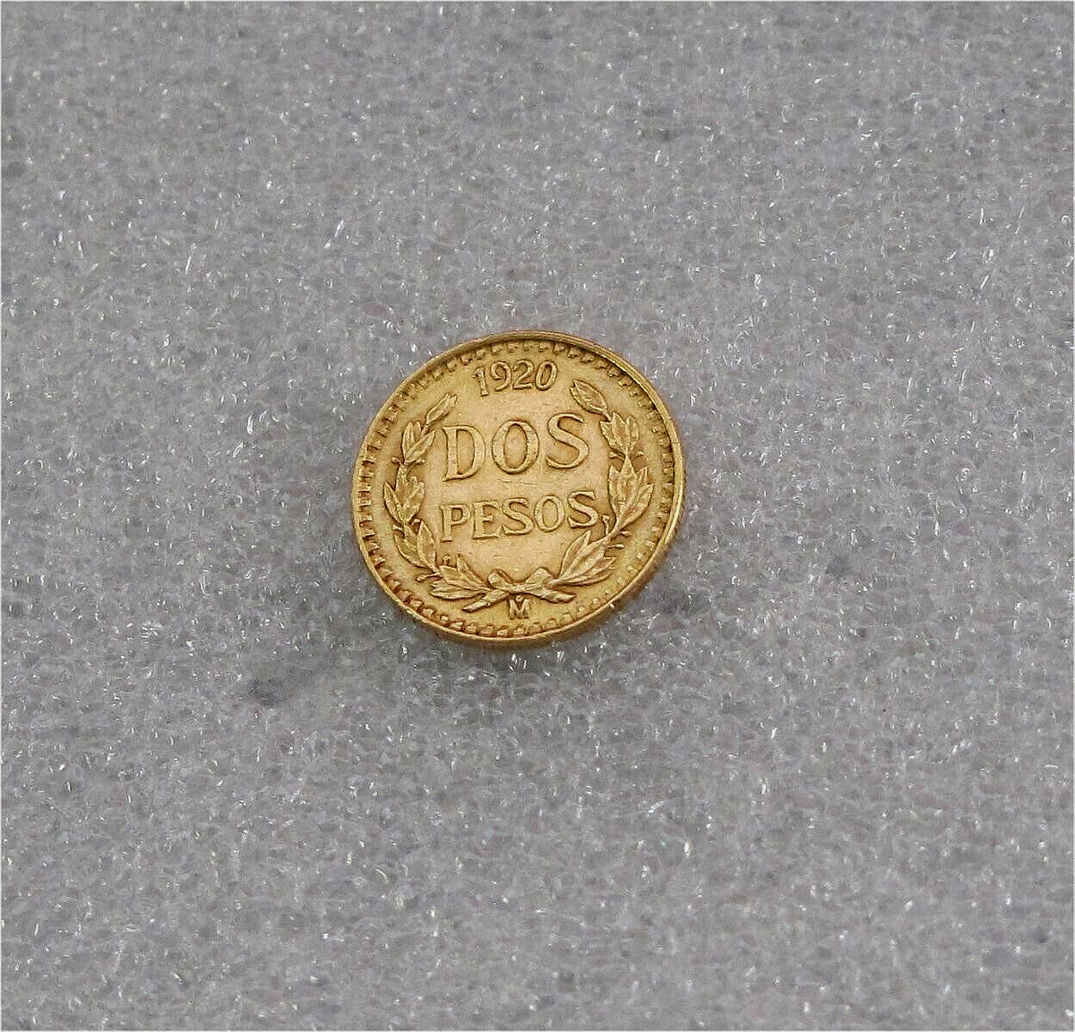 No.２アンティーク メキシコ硬貨 peso 1920 Mexico Gold Dos Pesos Two Pesos Coin 0.0482 Troy Oz. Superb