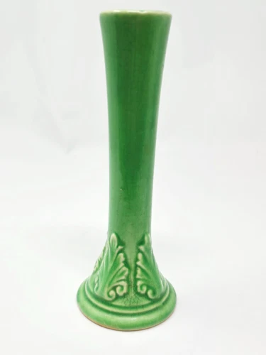 Brush Pottery # 121 Green Bud Vase 7.25" (small wear chip on rim see 2nd photo)