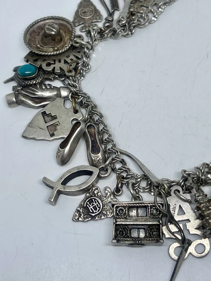 Pulsera James Avery Plata Esterlina 27 Dijes Nativos Multi Tema 64 Gramos Foto 4 de 4