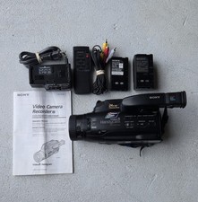 Sony CCD-FX640 Black Video8 Recorder Handycam Camcorder With Accessories.