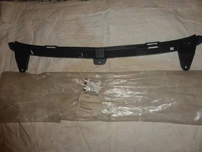 Original Halter Stoßstange hinten mitte für Opel Corsa D 13179908 - Bild 1 von 2