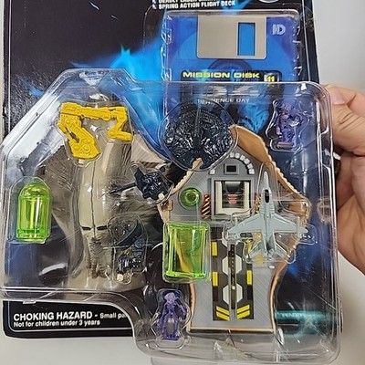 Vintage 1996 iD4 Independence Day Area 51 Micro Battle Playset