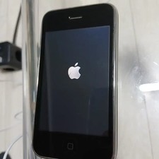 Vintage iPhone 1st Generation - Rare Collectible, Non-Working