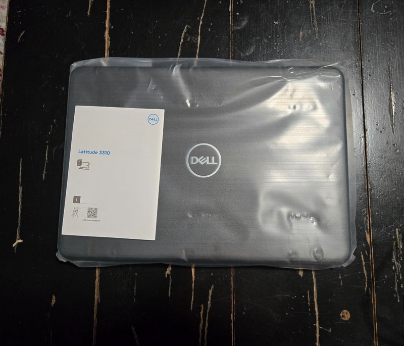 New Dell Lattitude 3310 i5-8265U 1.60GHz 8GB/128GB SSD Laptop