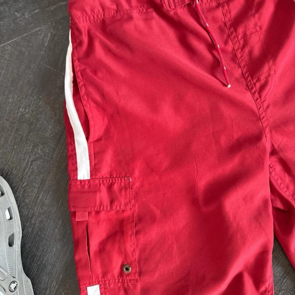 Vintage Lee Cooper red shorts   - size medium - Image 3 of 4