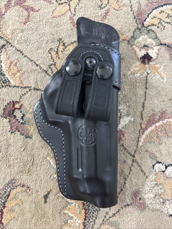 Beretta M9A1/M9A3/92X Right-Hand Leather Holster Black