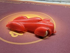 RENWAL NO. 150 RED PLASTIC CAR MADE IN USA 3.25"L D1