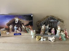 Vtg Nativity Set Stable Christmas On Main Street 11 Piece Porcelain Hand Painted