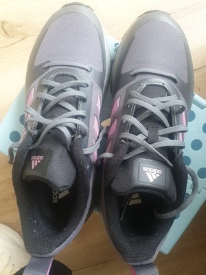 Adidas Falcon