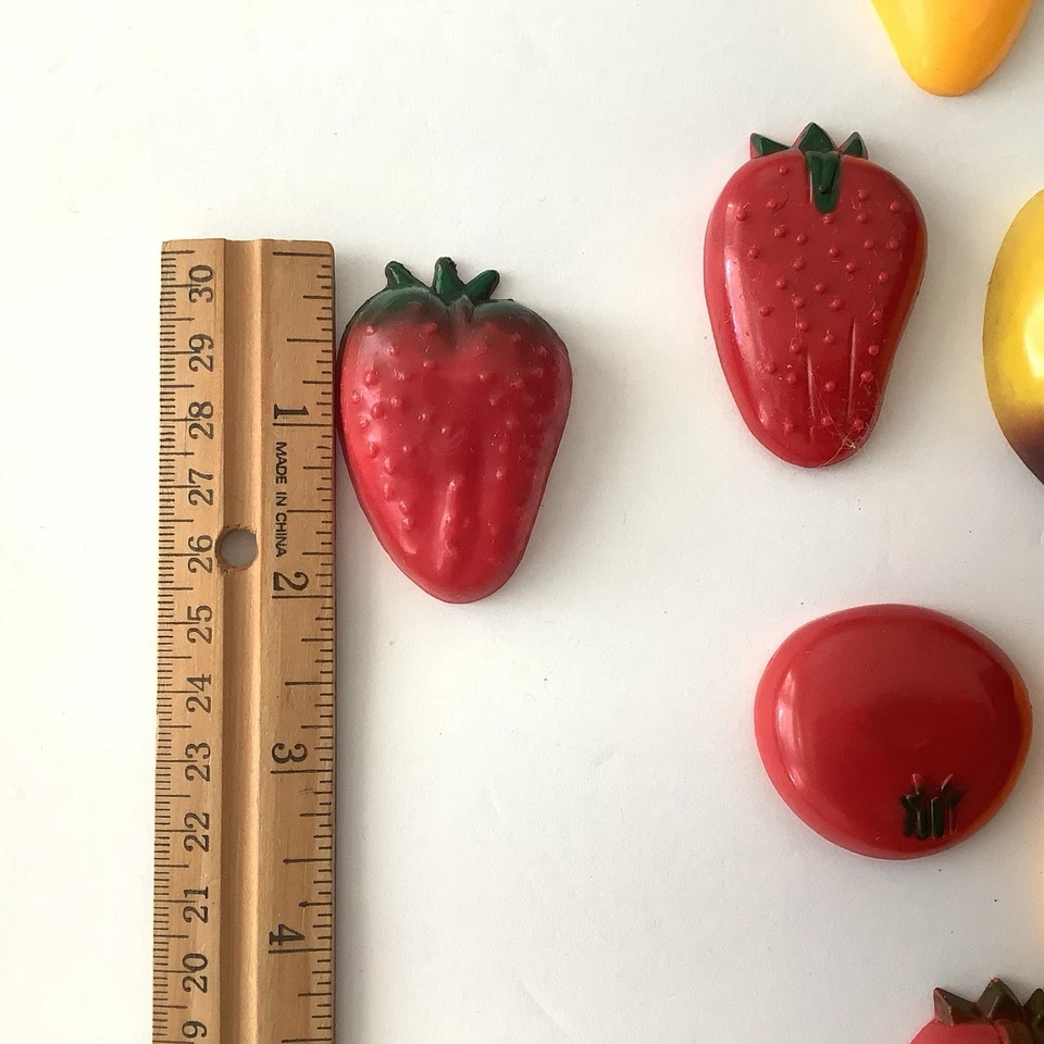 ОГРОМНЫЙ лот 57 ВИНТАЖНЫЕ ПЛАСТИКОВЫЕ ФРУКТЫ И ОВОЩИ ХОЛОДИЛЬНИК МАГНИТЫ 1970-х - Изображение 3 из 4