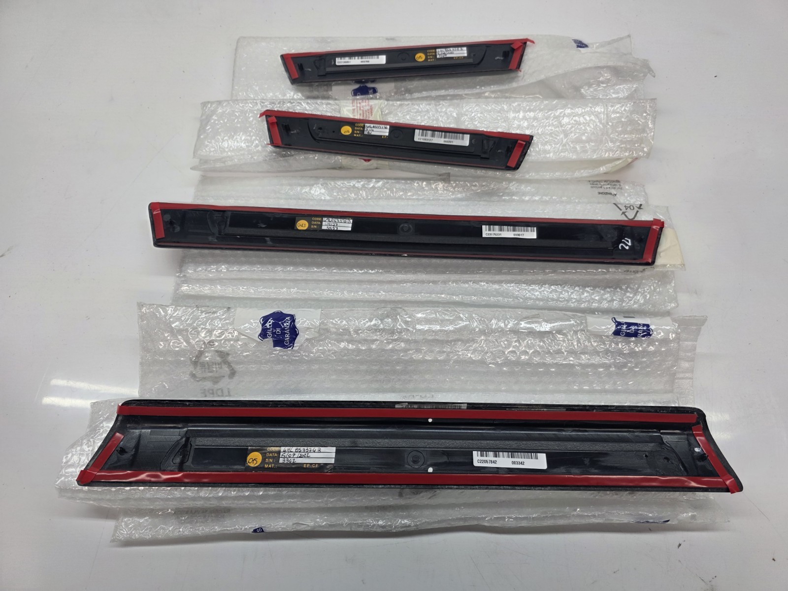LAMBORGHINI URUS CARBON FIBER DOOR STEP KICK PLATES SCUFF PLATES OEM 4ML069641C