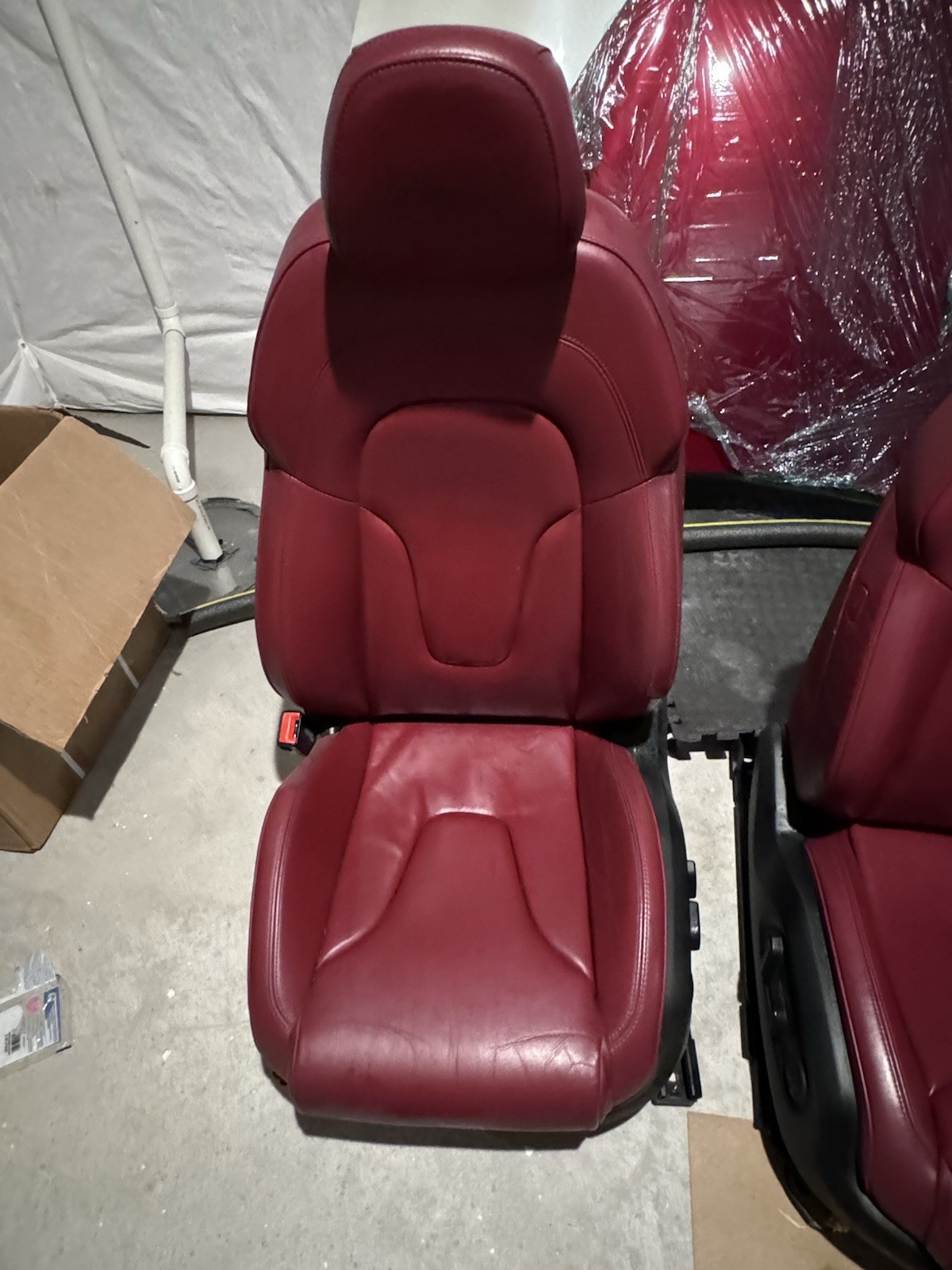 2008-2015 Audi R8 Electric Seats (Pair, Red)