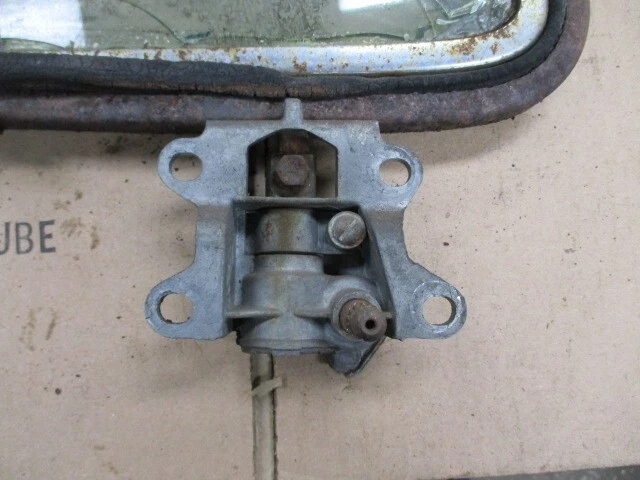 1940 LaSalle Driver (left) Front Vent Window Assembly - Image 4 of 4