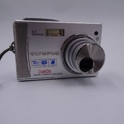 Olympus Camedia D 630 Zoom Digitalkamera Digicam Silber 5.0 MP Zustand gut