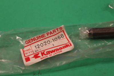 NEW KAWASAKI 1988-1997 ZX600 NINJA 600R ROCKER SHAFT PART