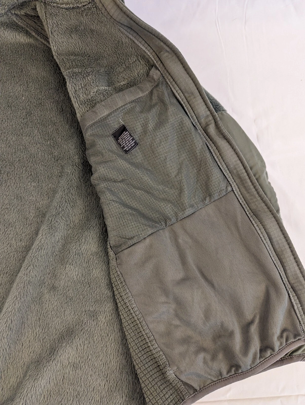US Military Gen III Polartec 100 Cold Weather Fleece Jacket Green GC - product detail image 4