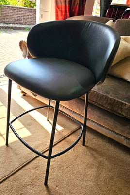 Connubia by Calligaris italienischer Designer Thekenhocker - schwarz Skuba & mattschwarz