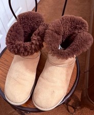Ugg Ladies Bailey Heritage Bow Boots size 8