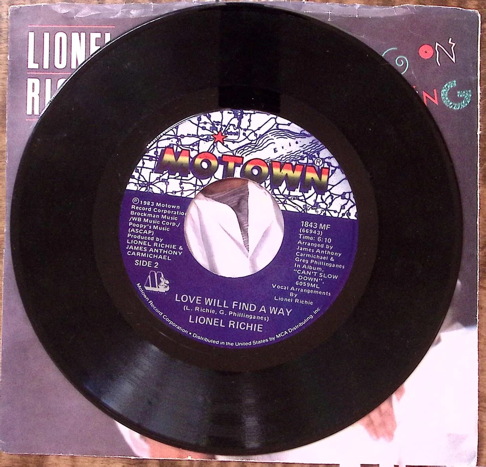 LIONEL RICHIE DANCING ON THE CEILING/LOVE WILL FIND A WAY MOTOWN VINYL 45 52-33 Foto 3 de 3