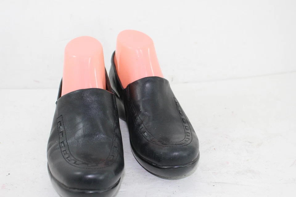 BOMBA TACÓN ARIAT TALLA 7 B NEGRO EN BUEN ESTADO MUJER Foto 3 de 4