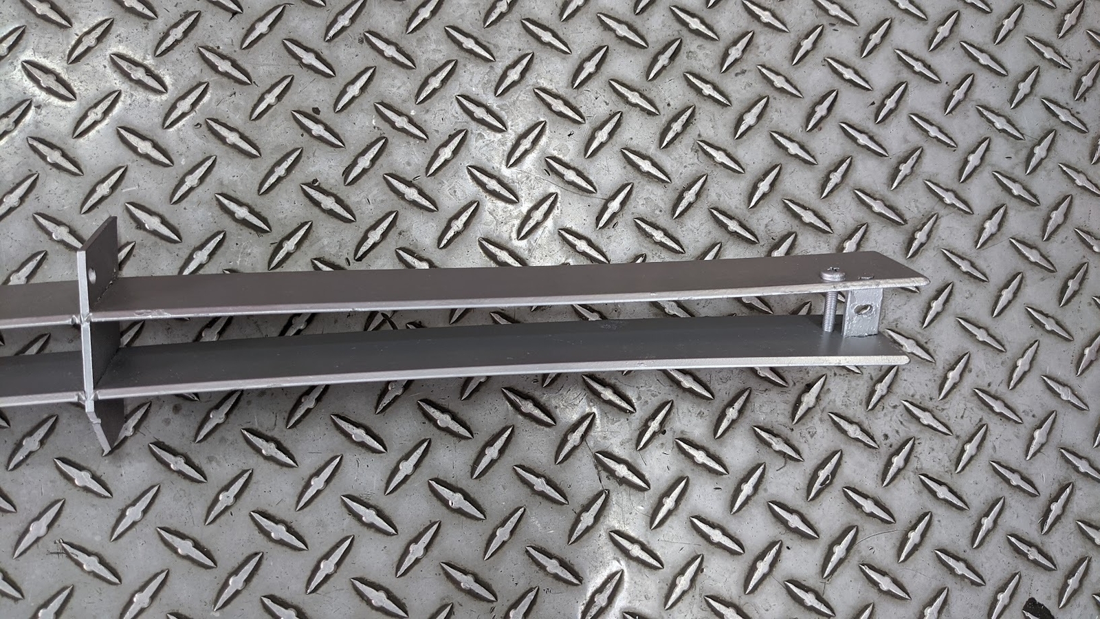 FERRARI 308 GTSi FRONT GRILLE USA MODEL UNDER BUMPER 60024304 -