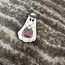 Enamel Pin Ghost Halloween Brooch Lapel Badge White Pink Flower Pumpkin New