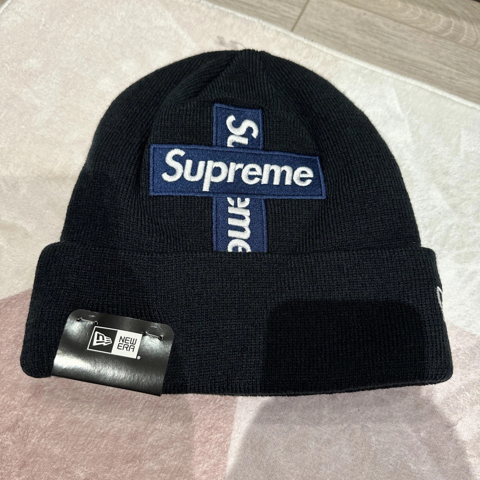 Supreme Cross Box logo Beanie Balck Os Neuf