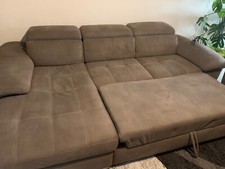 Coppia di divani mondo convenienza, uno angolare 3 posto e uno a due posti. 