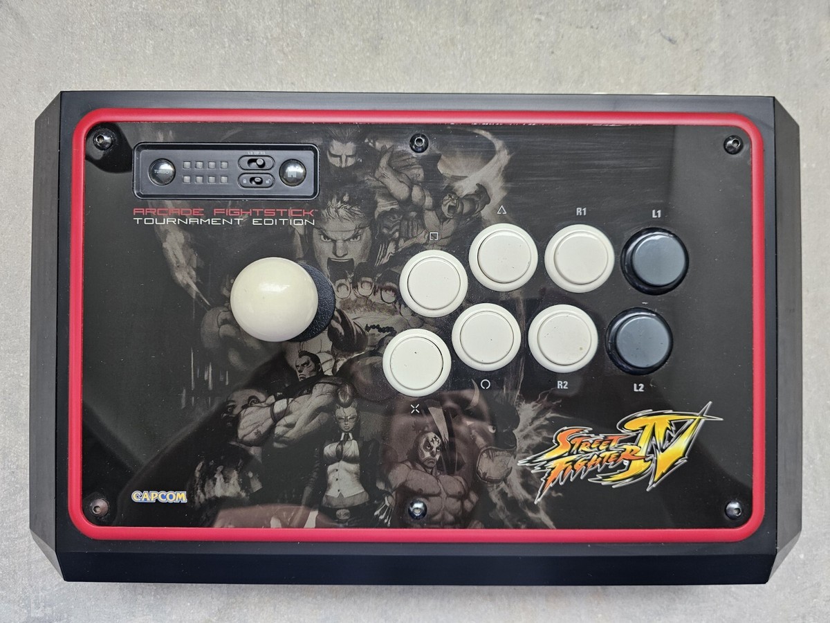 Mad Catz 8818 Street Fighter IV Arcade Fightstick Sony PlayStation