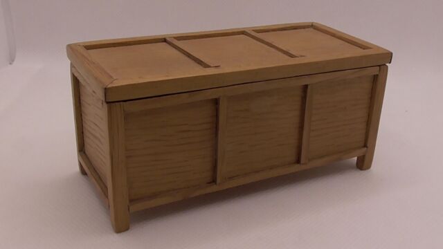 1/12 scale Dolls house Vintage Ash wooden Chest VF127