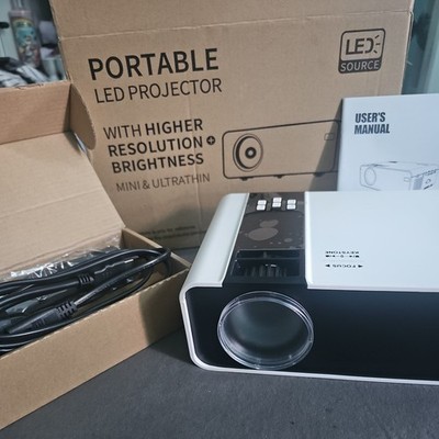 Mini LEDProjector 1080P HD Support, 4500 Lux Portable Video Projector, inkl. OVP