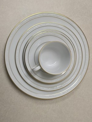 White Scapes By NORITAKE - 4061- Lockleigh -5 Piece Place Setting(s). Preowned.