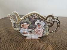 Vintage 1983 B Shackman  Co Tea Pot Box with Tea Cups Plates Tea Pot Hong Kong