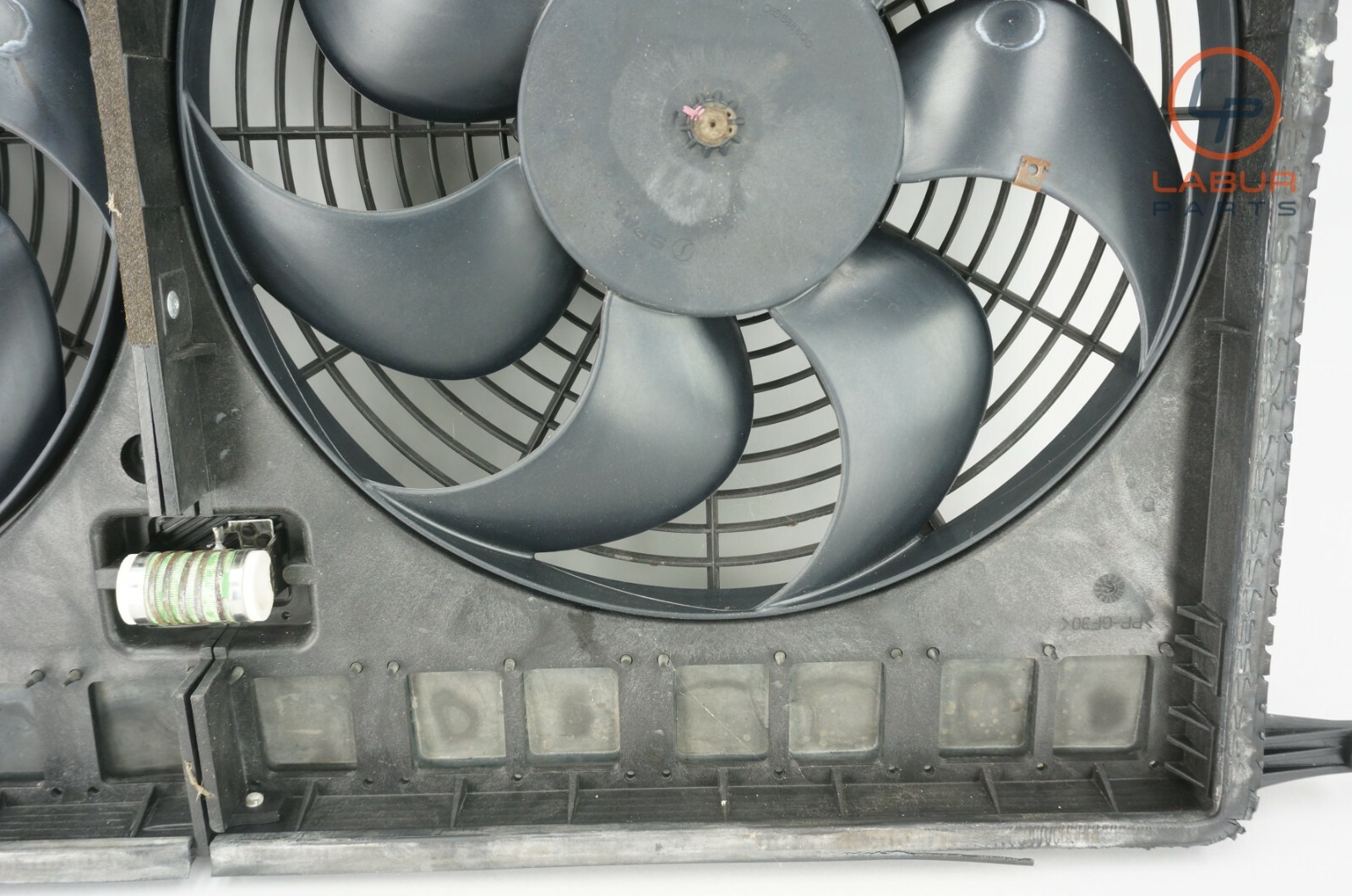 M139 05-07 Maserati Quattroporte Engine Radiator Cooling Fan Motor Z1293