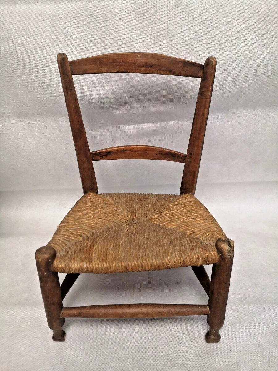 CHAISE DE POUPÉE ancienne époque 1900 EUR 75,00 - FR CHAISE DE POUPÉE ancienne époque 1900 EUR 75,00 - FR