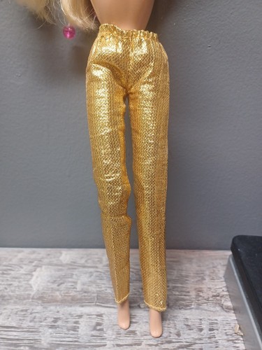 VINTAGE 1980 MATTEL GOLDEN DREAM BARBIE DOLL # 1874 ORIGINAL GOLD Outfit - Picture 3 of 11