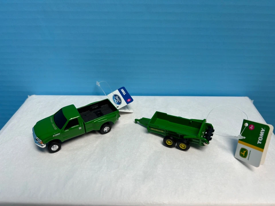 John Deere Green ERTL 1/72 scale Ford F350 2 Door Pickup w/Trailer - Image 2 of 4