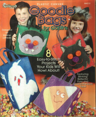 NEW GOODIE BAGS FOR GOBLINS 8 HALLOWEEN TOTES PLASTIC CANVAS PATTERN BOOK