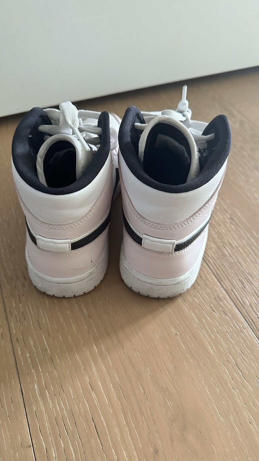 Nike Air Jordan 1 Mid Barely Rose Women's Size 612 L… Gem