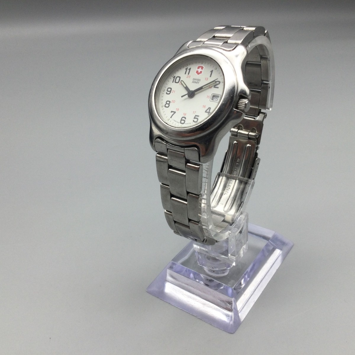 Victorinox Swiss Army Womens Watch 27mm Silver Tone Officers New Battery 6\