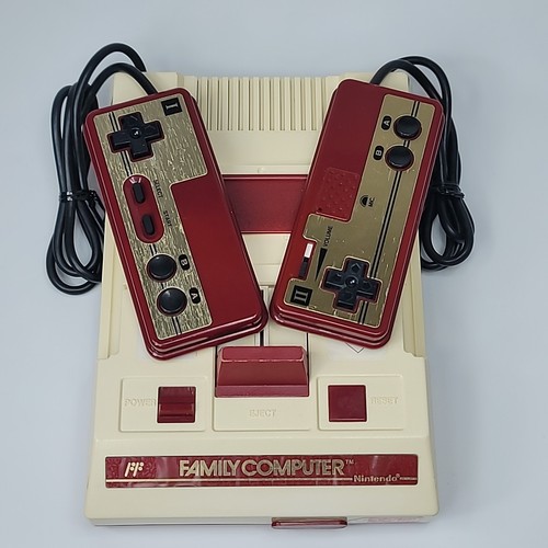CONSOLA NINTENDO FAMICOM HVC-001 EN CAJA Y 15 JUEGOS Y MANDO MULTITAP Y JOYCARD - Imagen 8 de 18