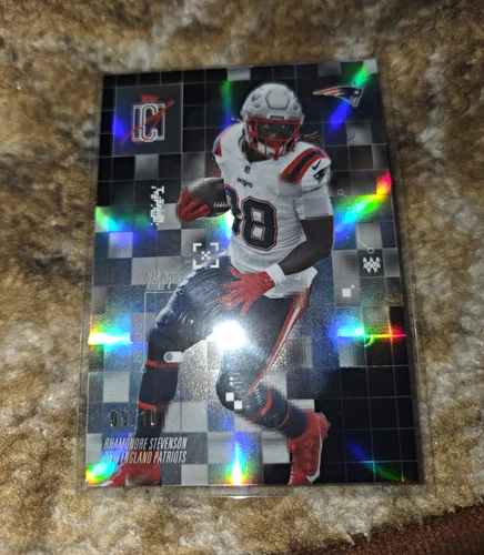 2025 Topps Signature Rhamondre Stevenson Base (RAW)