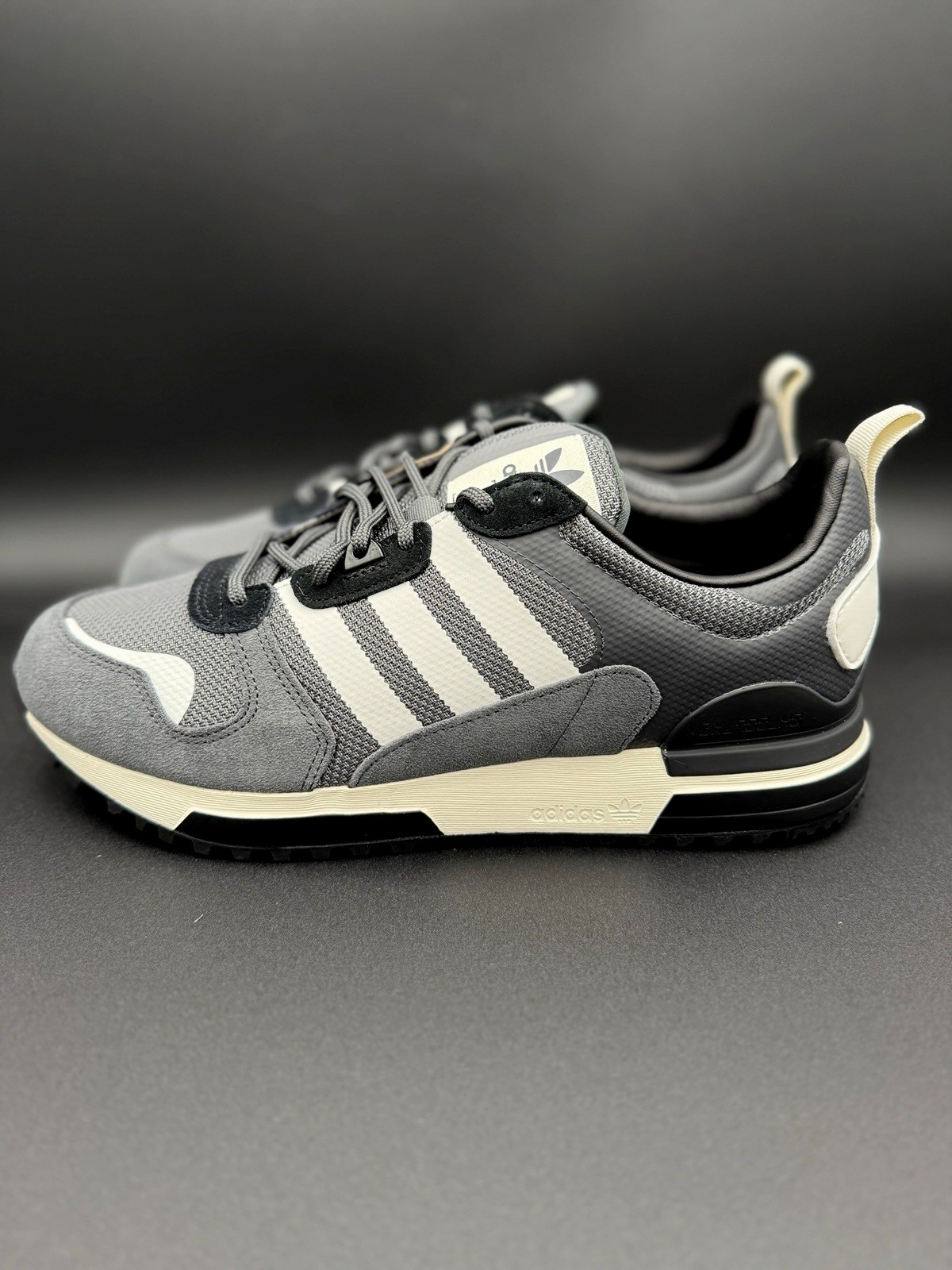 Adidas Originals ZX 700 HD Men's Running Shoe Athletic Sneaker Footwear H01851 thumbnail 8