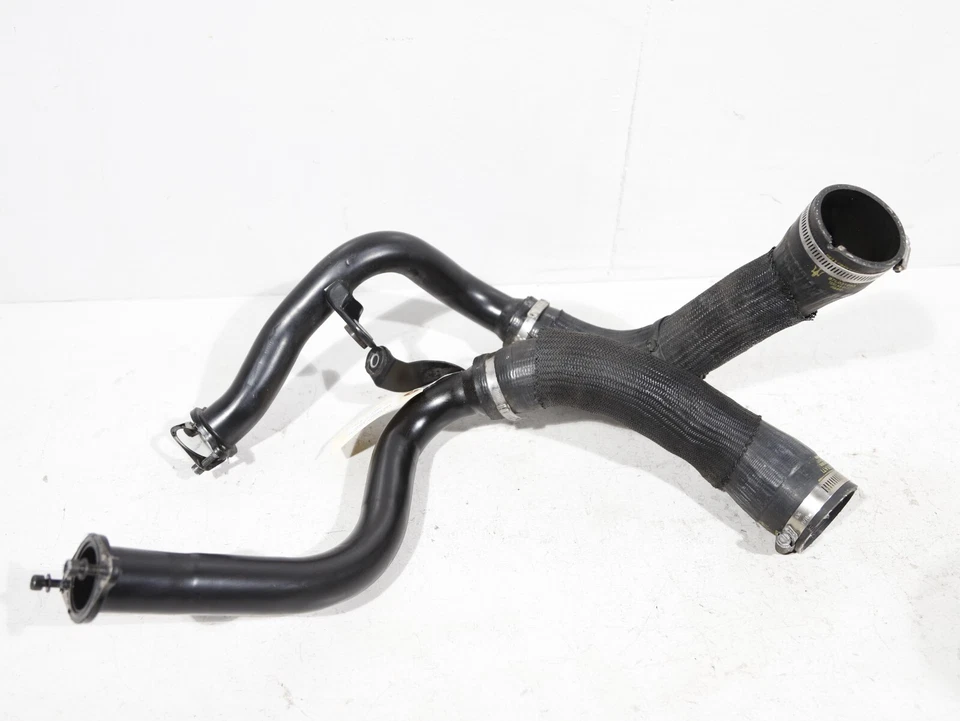 17-20 MASERATI LEVANTE INTERCOOLER LADO DERECHO IZQUIERDO 2 PIEZAS MANGUERA ENTRADA AIRE TUBO OEM Foto 2 de 4